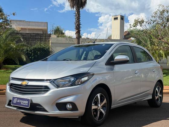 CHEVROLET ONIX 1.4 MPFI LTZ 8V FLEX 4P AUTOMÁTICO CHEVROLET ONIX 1.4 MPFI LTZ 8V FLEX 4P AUTOMÁTICO